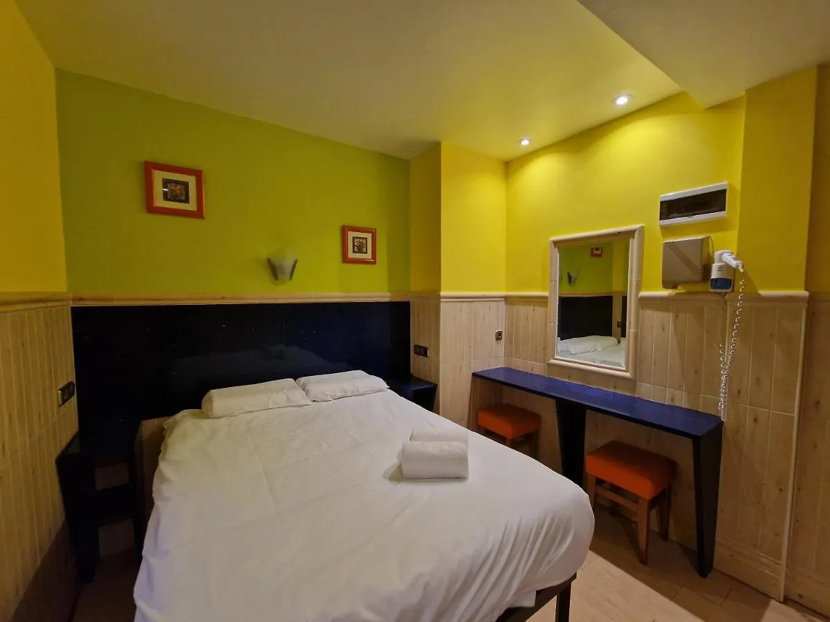 Pension Izar Bat Guesthouse San Sebastian Spain